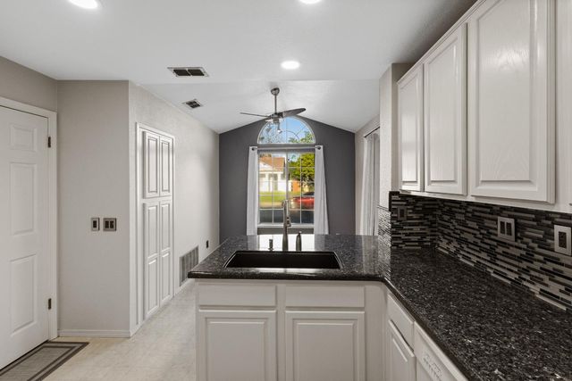 8509 Twin Trails Dr, Antelope, CA 95843