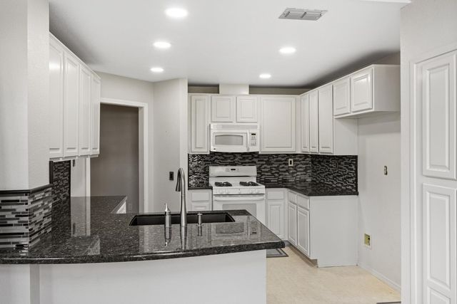 8509 Twin Trails Dr, Antelope, CA 95843