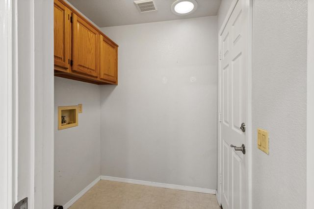 8509 Twin Trails Dr, Antelope, CA 95843