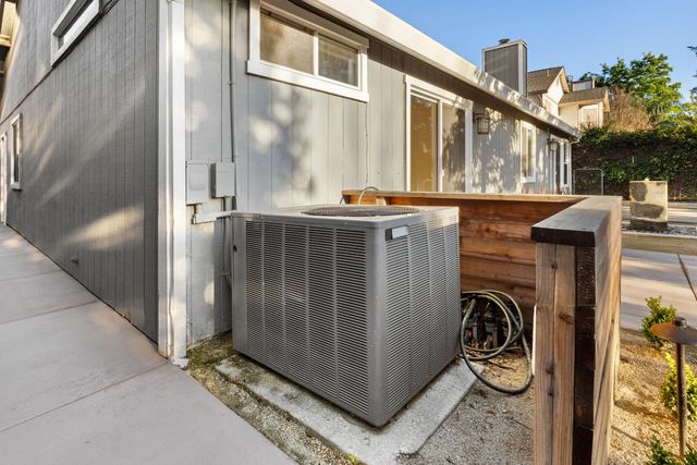 8509 Twin Trails Dr, Antelope, CA 95843