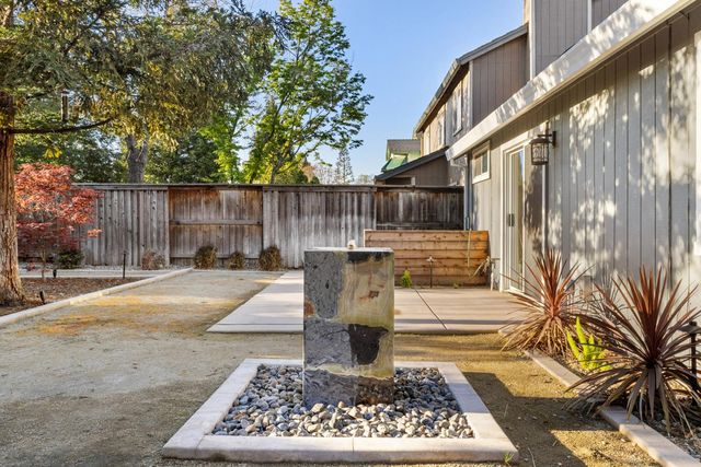 8509 Twin Trails Dr, Antelope, CA 95843