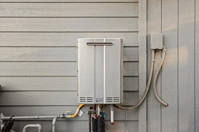 8509 Twin Trails Dr, Antelope, CA 95843