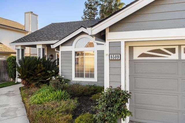 8509 Twin Trails Dr, Antelope, CA 95843