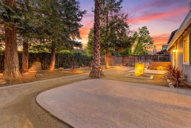 8509 Twin Trails Dr, Antelope, CA 95843