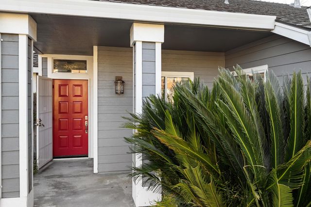 8509 Twin Trails Dr, Antelope, CA 95843