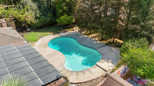6918 Crestwood Street, Bakersfield, CA 93308