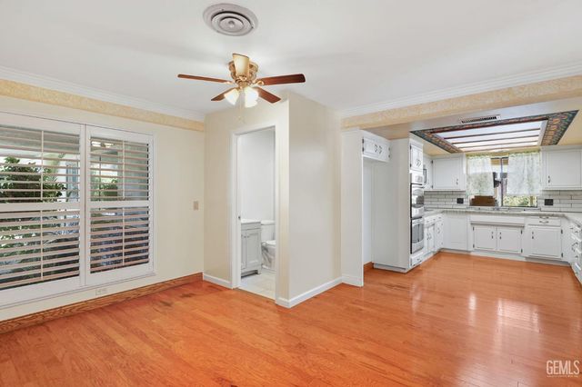6918 Crestwood Street, Bakersfield, CA 93308