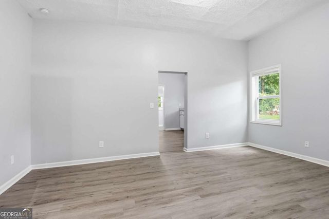 242 N Dogwood Avenue, Social Circle, GA 30025