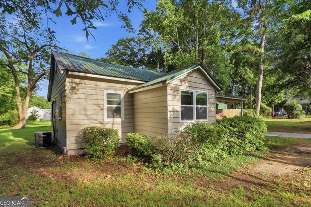 242 N Dogwood Avenue, Social Circle, GA 30025