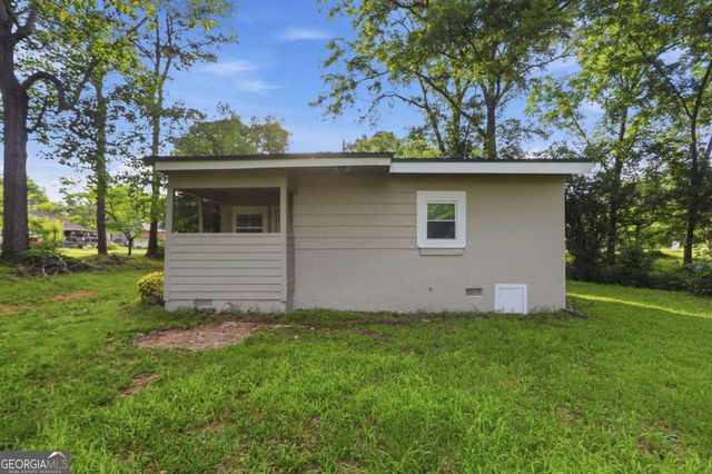 242 N Dogwood Avenue, Social Circle, GA 30025