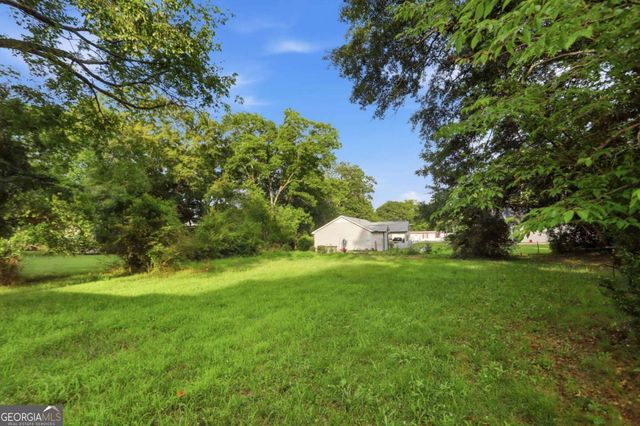 242 N Dogwood Avenue, Social Circle, GA 30025