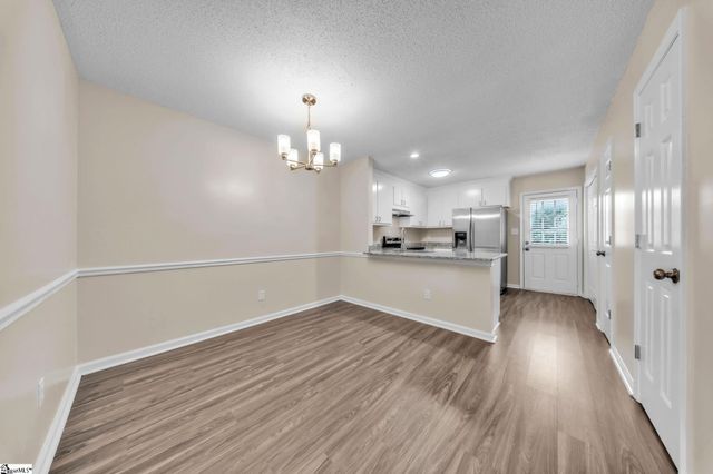 404 W Townes Court, Spartanburg, SC 29301