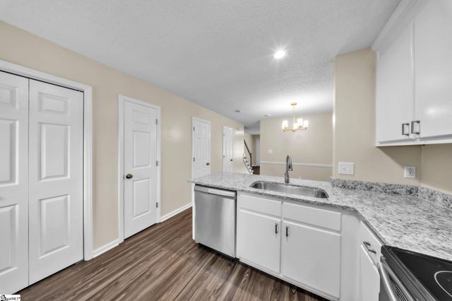 404 W Townes Court, Spartanburg, SC 29301