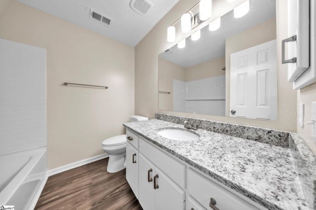 404 W Townes Court, Spartanburg, SC 29301