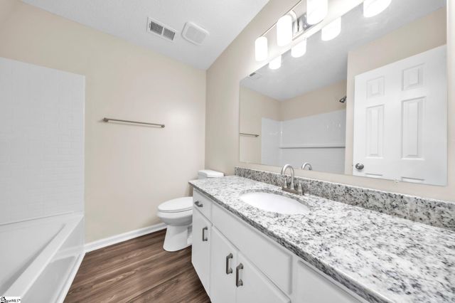 404 W Townes Court, Spartanburg, SC 29301