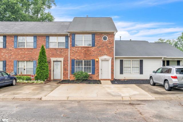 404 W Townes Court, Spartanburg, SC 29301