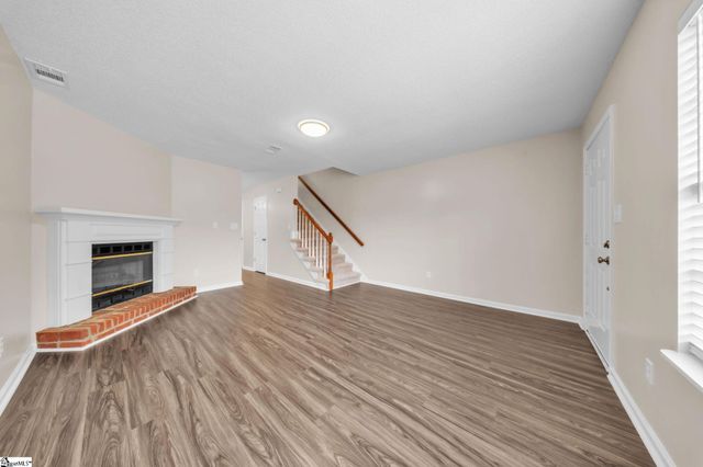 404 W Townes Court, Spartanburg, SC 29301
