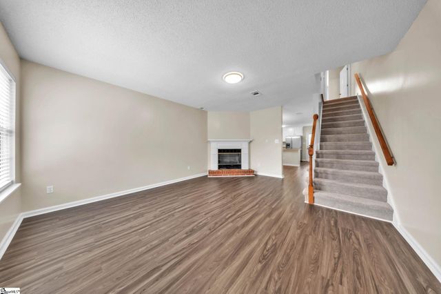 404 W Townes Court, Spartanburg, SC 29301