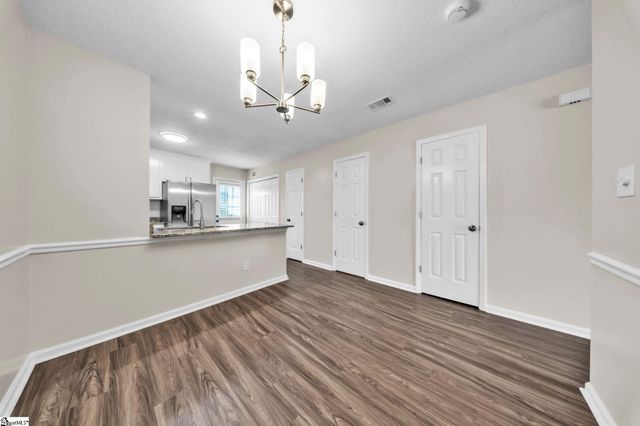 404 W Townes Court, Spartanburg, SC 29301