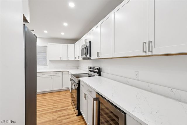 3943 Darrow Road, Stow, OH 44224