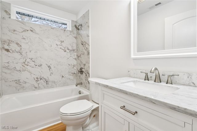 3943 Darrow Road, Stow, OH 44224