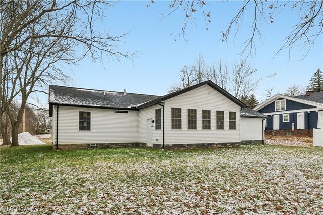 3943 Darrow Road, Stow, OH 44224