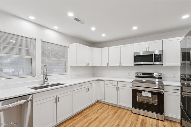 3943 Darrow Road, Stow, OH 44224