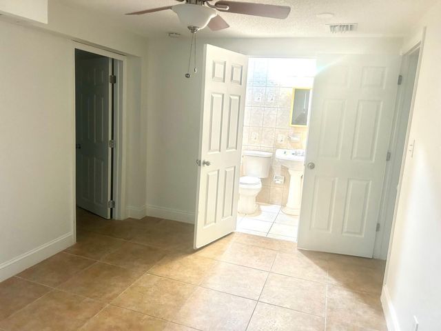 1067 Iroquois Avenue, Fort Lauderdale, FL 33312