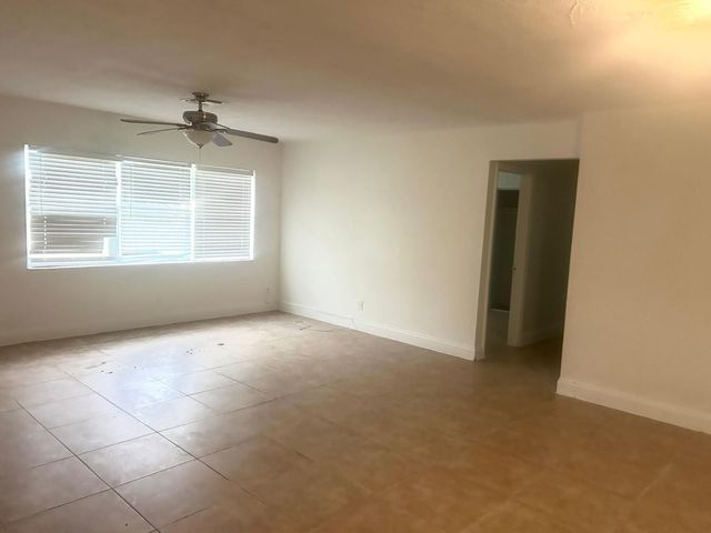 1067 Iroquois Avenue, Fort Lauderdale, FL 33312