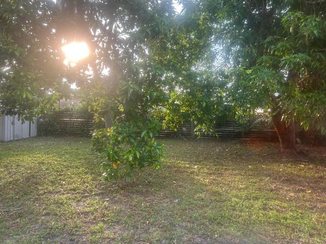 1067 Iroquois Avenue, Fort Lauderdale, FL 33312