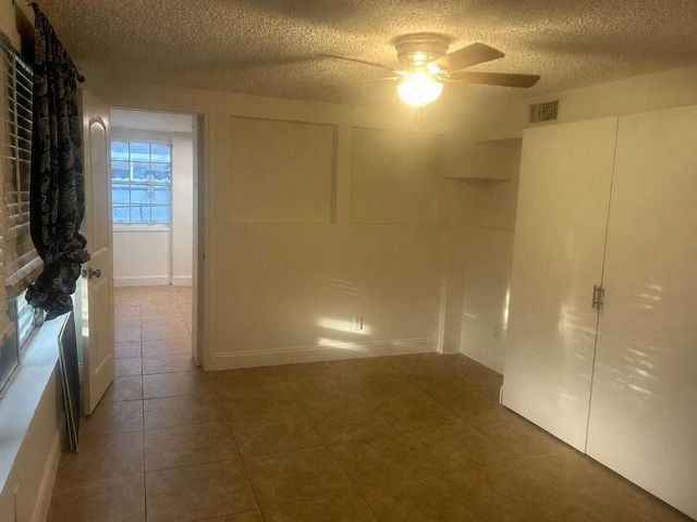 1067 Iroquois Avenue, Fort Lauderdale, FL 33312