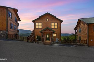 768 Mountain Stream Way Way, Gatlinburg, TN 37738