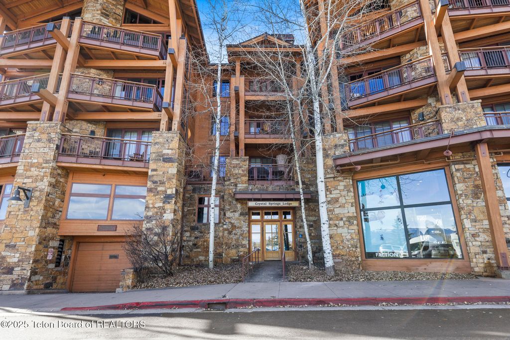3285 W VILLAGE Drive 304, Teton Village, WY 83025
