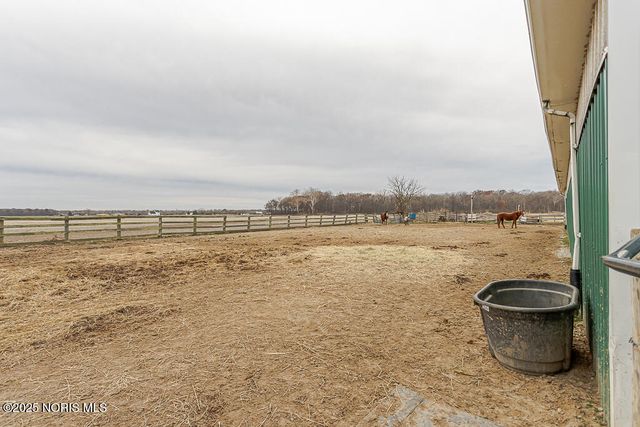 2574 County Road 74, Gibsonburg, OH 43431