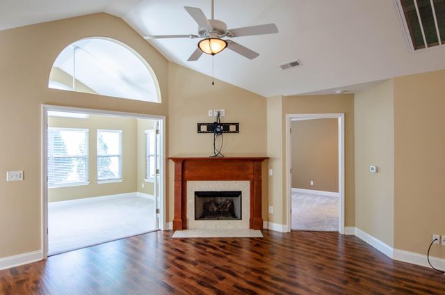 8800 Dorchester Road 1304, North Charleston, SC 29420