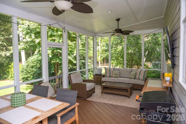 195 Cove Creek Loop, Mooresville, NC 28117