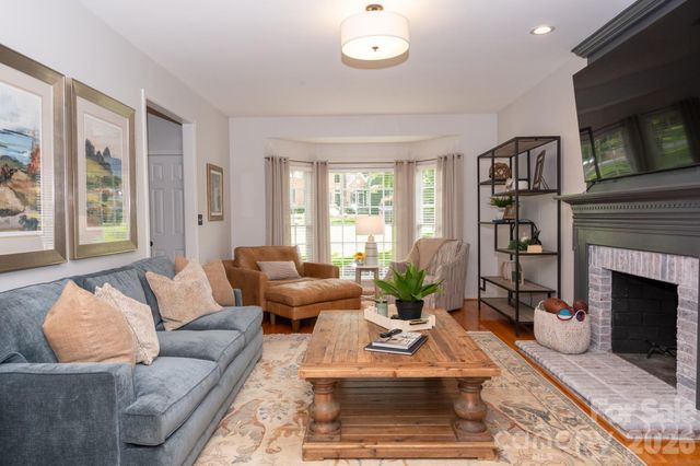 195 Cove Creek Loop, Mooresville, NC 28117