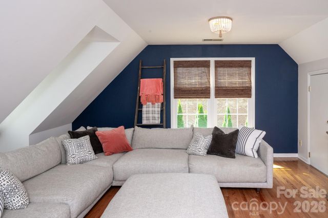 195 Cove Creek Loop, Mooresville, NC 28117