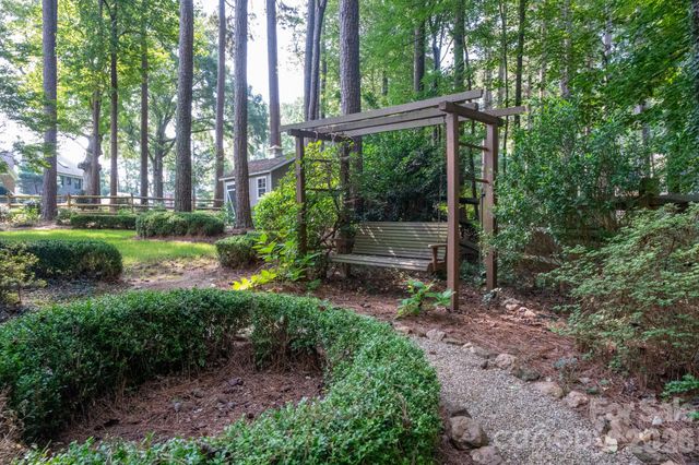 195 Cove Creek Loop, Mooresville, NC 28117