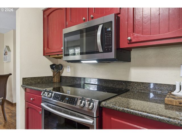 16947 Se BLANTON St, Milwaukie, OR 97267