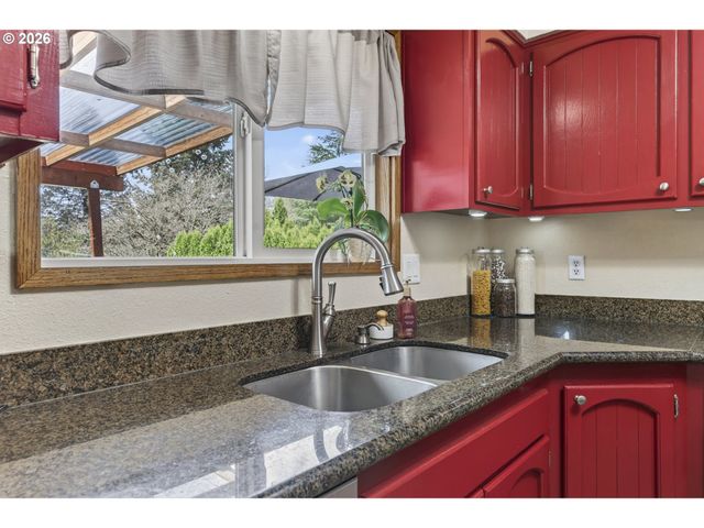 16947 Se BLANTON St, Milwaukie, OR 97267