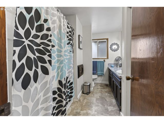 16947 Se BLANTON St, Milwaukie, OR 97267