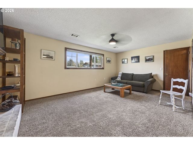 16947 Se BLANTON St, Milwaukie, OR 97267