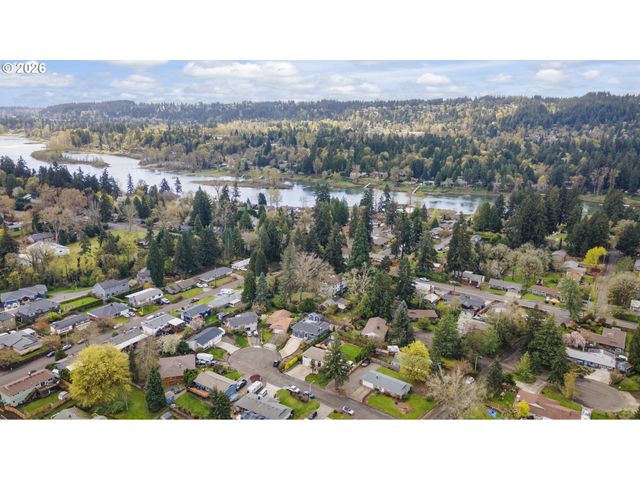 16947 Se BLANTON St, Milwaukie, OR 97267