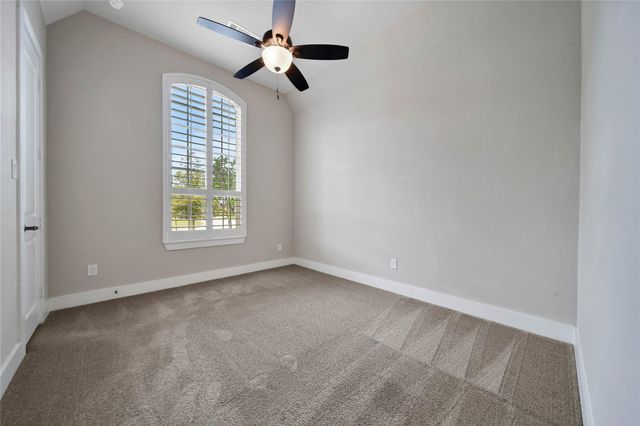 305 Mallory Court, Montgomery, TX 77316