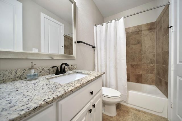 305 Mallory Court, Montgomery, TX 77316