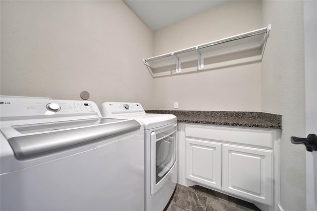 305 Mallory Court, Montgomery, TX 77316