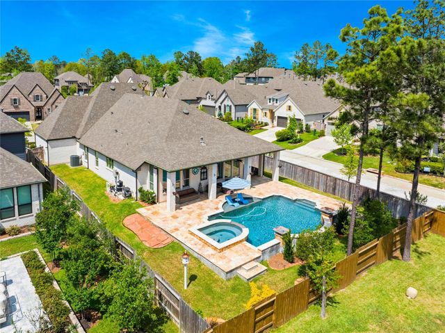 305 Mallory Court, Montgomery, TX 77316