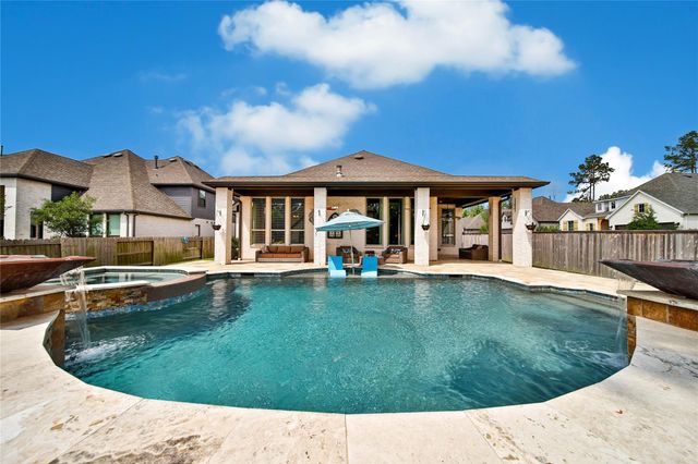 305 Mallory Court, Montgomery, TX 77316