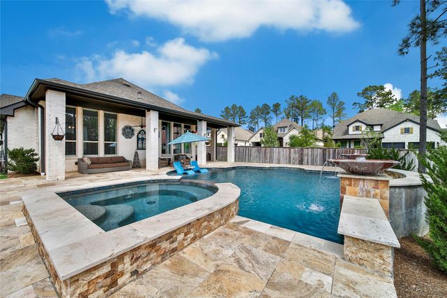 305 Mallory Court, Montgomery, TX 77316